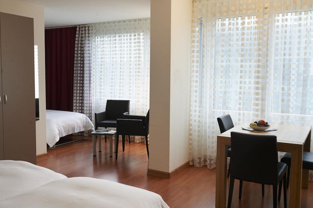 Hotel Du Commerce Basel Exterior photo