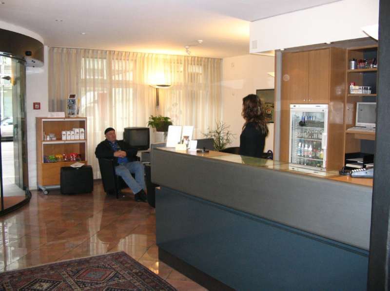 Hotel Du Commerce Basel Exterior photo